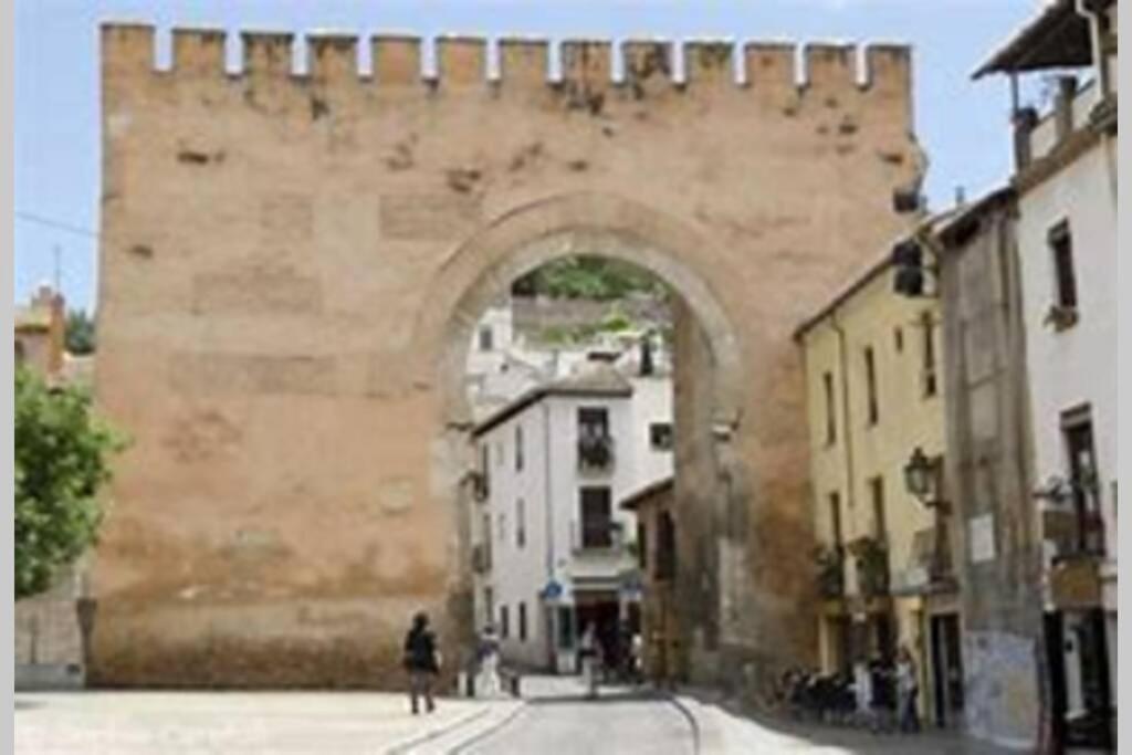 Lovely Apartment In The Centre Wifi Granada Exterior photo